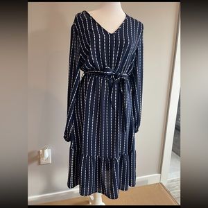 Mido Dress, Long sleeve. Comfortable worn only once. Navy and size large